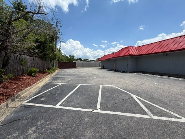 More Photos Of 2820 Ramsey St, Fayetteville Freestanding For Sale