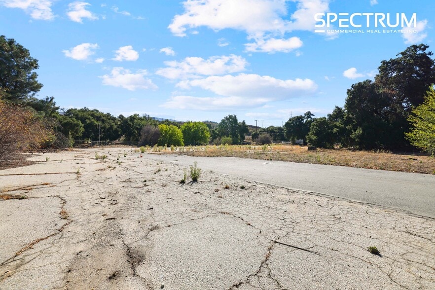 More Photos Of 23642 Pine St, Santa Clarita Land For Sale