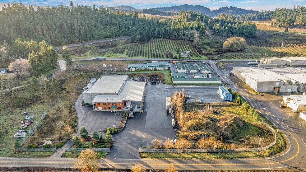 More Photos Of Stadelman, Hood River Industrial For Sale