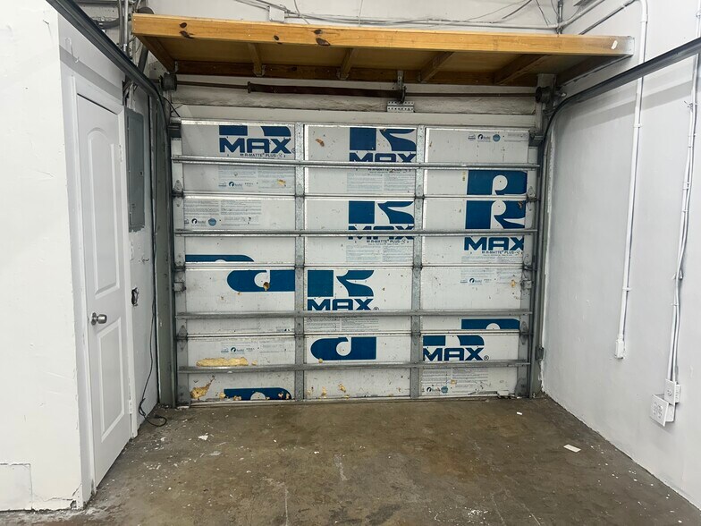 More Photos Of 1910 N Dixie Hwy, Hollywood General Retail For Lease