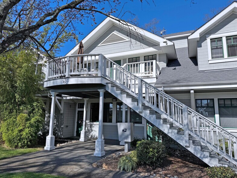 More Photos Of 418 Aviation Blvd, Santa Rosa Medical For Lease