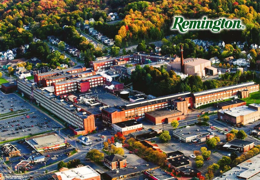 Primary Photo Of 14 Hoefler Ave, Ilion Manufacturing For Lease