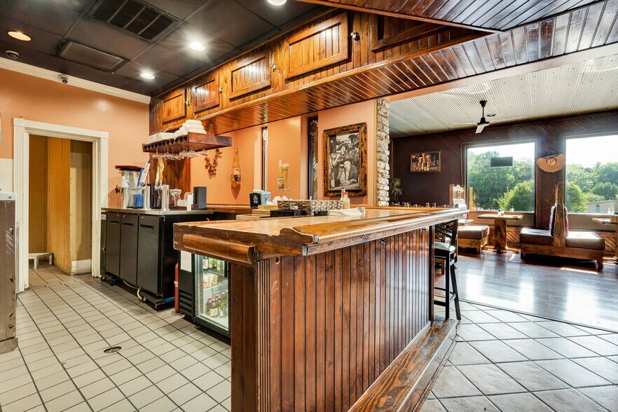More Photos Of 2311 Chattanooga Rd, Dalton Freestanding For Sale