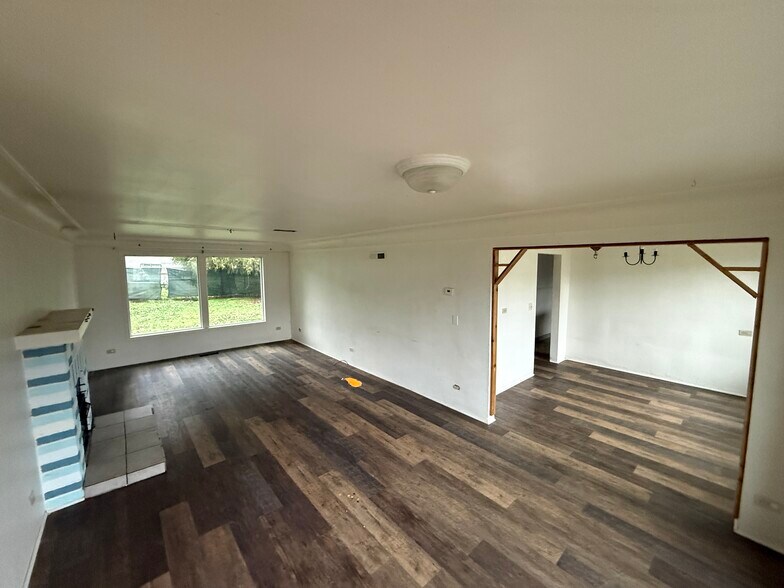 More Photos Of 3705 Cherry Ave NE, Salem Freestanding For Sale