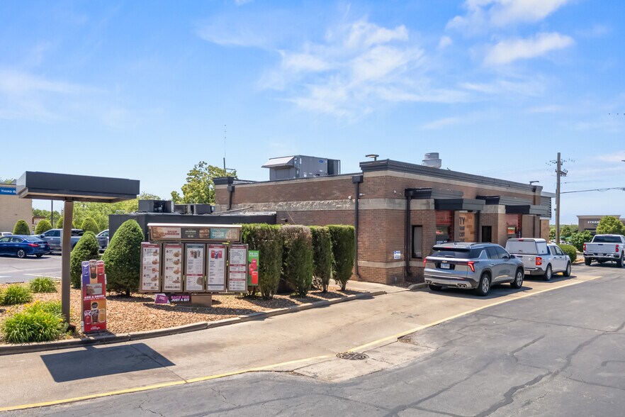 More Photos Of 19175 S La Grange Rd, Mokena Fast Food For Sale