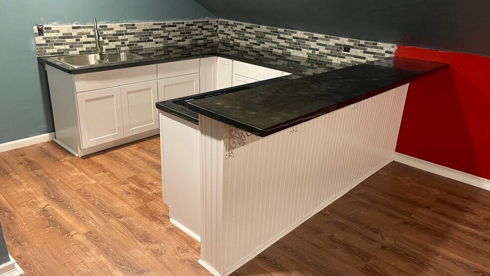 More Photos Of 860 Orange Ave, West Haven Auto Dealership For Sale