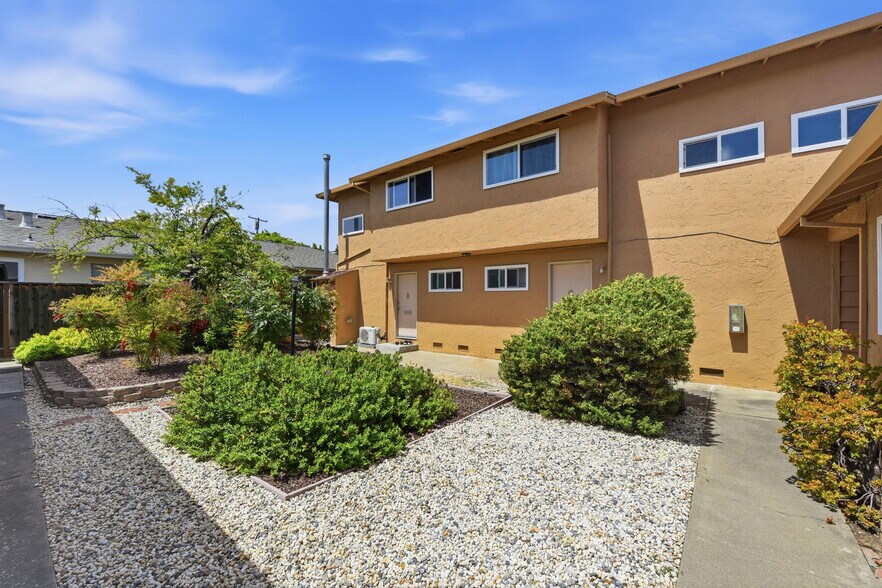 More Photos Of 1195 Weyburn Ln, San Jose Apartments For Sale