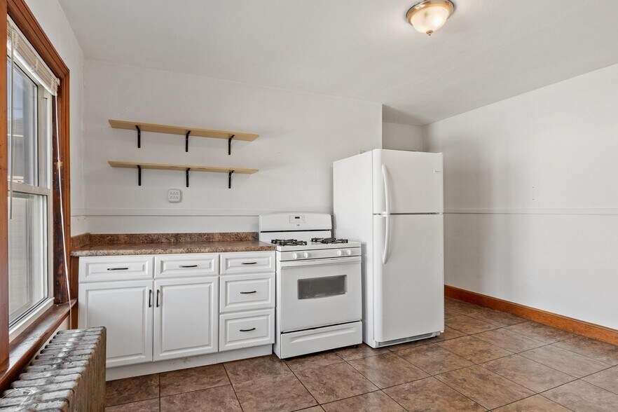 More Photos Of 158 Fairhaven Rd, Worcester Storefront Retail Residential For Sale