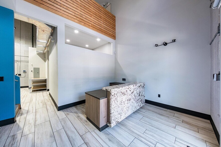 More Photos Of 3305 SW 37th Ave, Miami Office For Sale