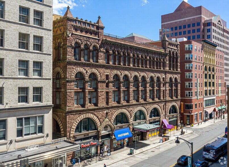 More Photos Of 942 Main St, Hartford Hotel For Lease