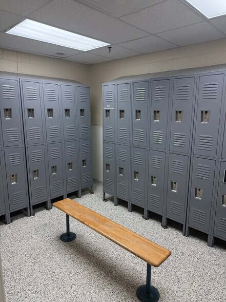 More Photos Of 350 Kindig Ln, Hanover Manufacturing For Sale