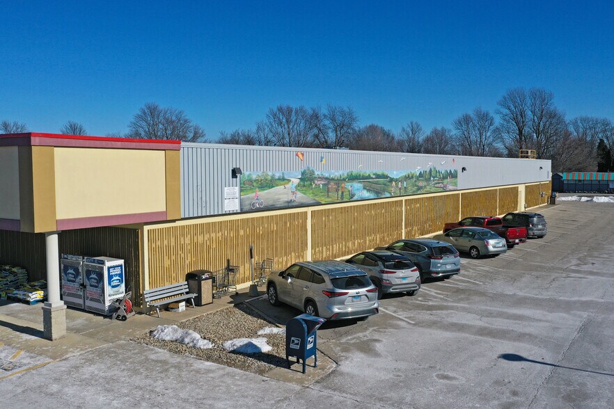 More Photos Of 1741 E Chestnut St, Canton Storefront For Lease