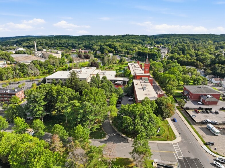 More Photos Of 14 Mechanic St, Southbridge Hotel For Sale