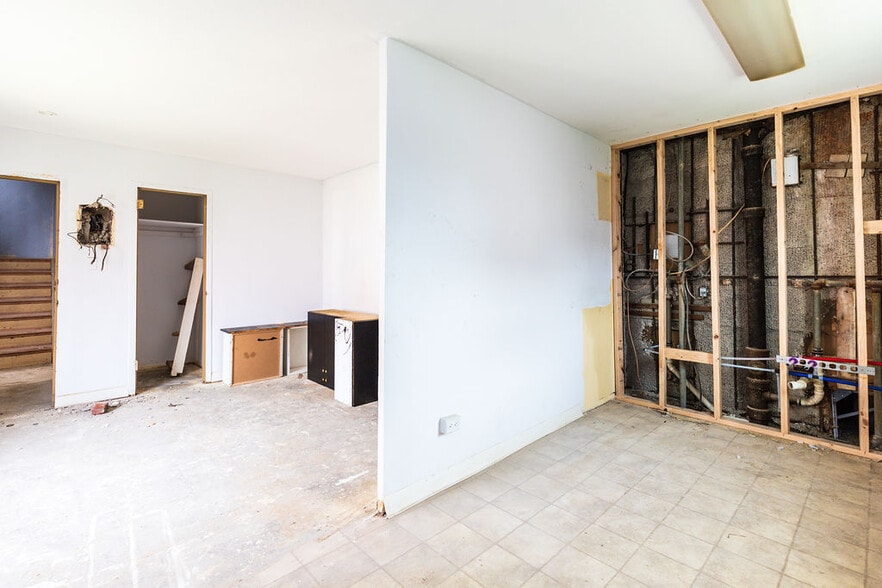 More Photos Of 628 9th St, Niagara Falls Apartments For Sale