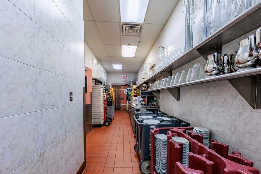 More Photos Of 3237 S Harlem Ave, Berwyn Specialty For Sale