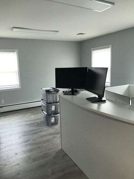 More Photos Of 655 Amboy Ave, Woodbridge Medical For Lease