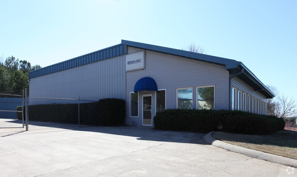 More Photos Of 1490 Ventura Dr, Cumming Unknown For Lease