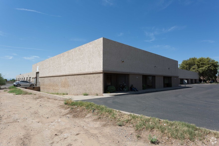 More Photos Of 3637 W Roanoke Ave, Phoenix Warehouse For Lease