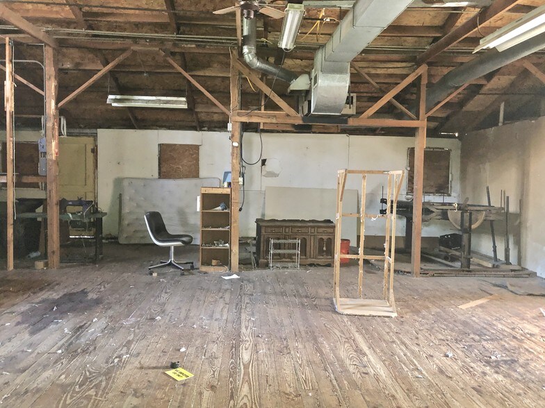 More Photos Of 3926 Lawrenceville Hwy, Tucker Freestanding For Sale