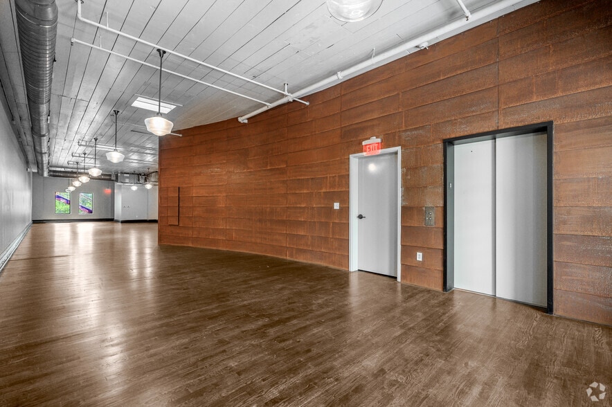 More Photos Of 907 Houston St, Fort Worth Loft Creative Space For Lease