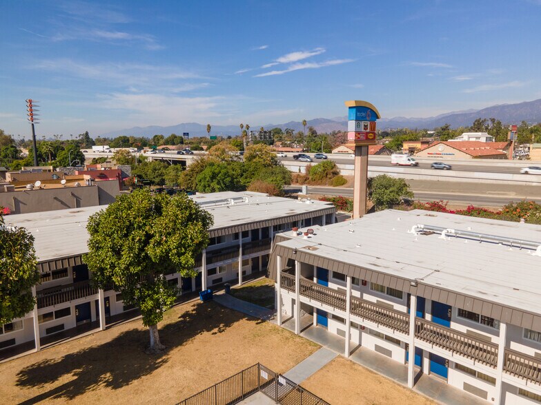 More Photos Of 840 S Indian Hill Blvd, Claremont Hotel For Sale