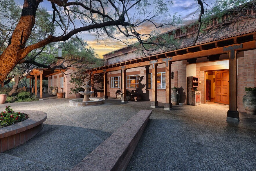 More Photos Of 13105 E Placita Las Avenas, Tucson Horse Stables For Sale