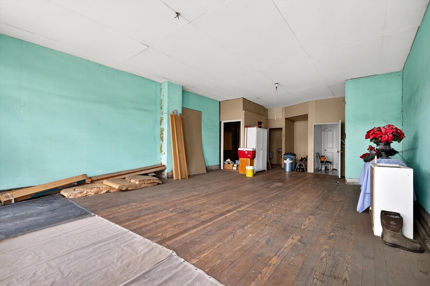 More Photos Of 210 E 5th Ave, Tarentum Office For Sale