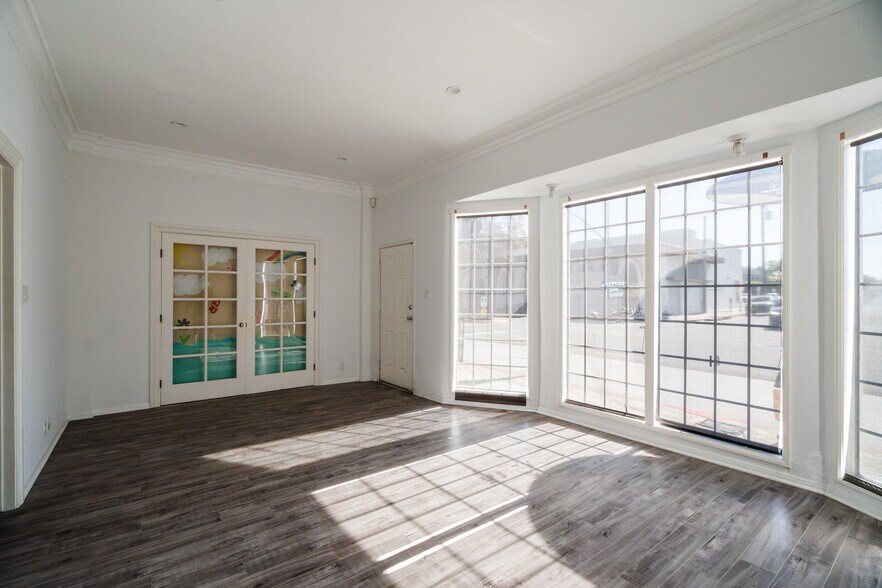 More Photos Of 3307-3309 Pico Blvd, Santa Monica Storefront For Lease