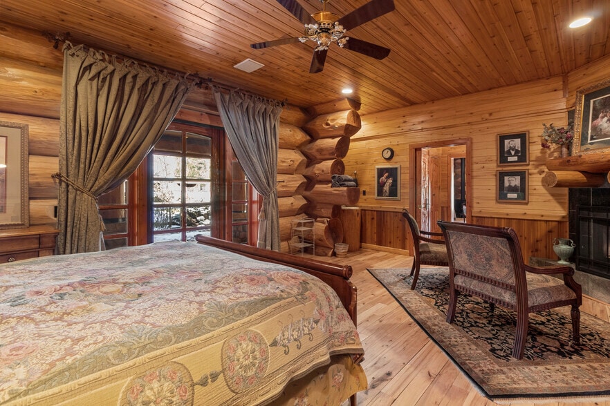 More Photos Of 1613 Black Canyon Rd, Heber Lodge Meeting Hall For Sale