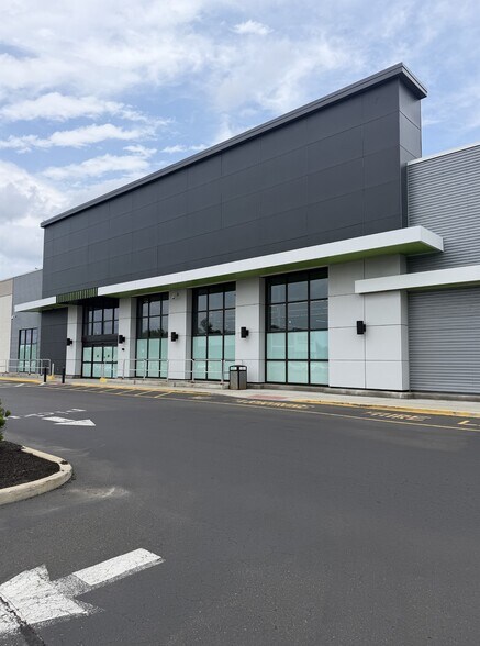 More Photos Of 133-137 Highway 35, Eatontown Freestanding For Lease