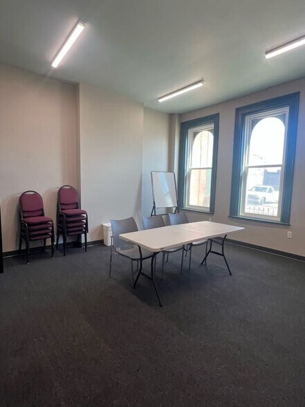 More Photos Of 605 Burns St, Cincinnati Office For Lease