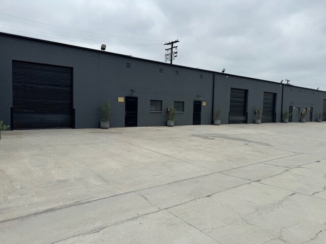 More Photos Of 8024 Allport Ave, Santa Fe Springs Manufacturing For Lease