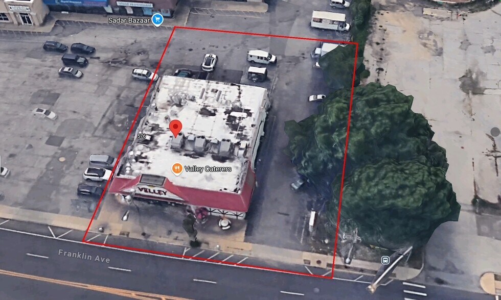 More Photos Of 560 Franklin Ave, Franklin Square Freestanding For Sale