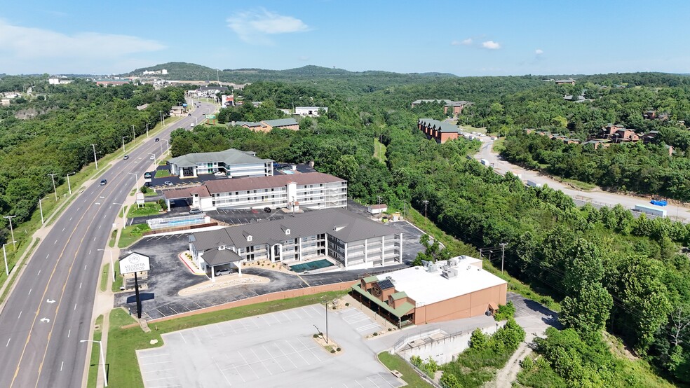 More Photos Of 2280 Shepherd of the Hills Expy, Branson Restaurant For Lease