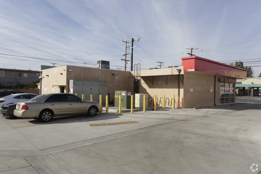 More Photos Of 5961 Laurel Canyon Blvd, Valley Village Storefront For Lease