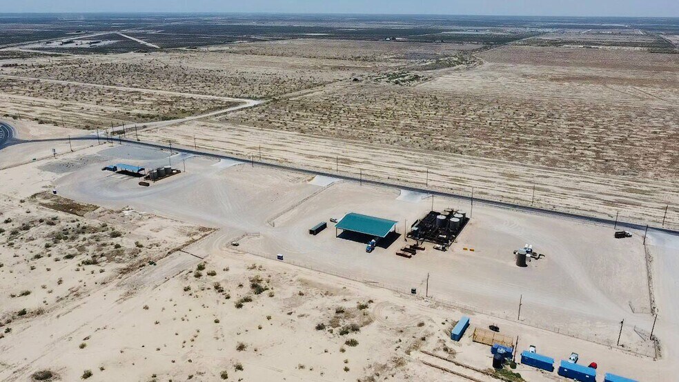 More Photos Of 435 CR 420, Pecos Land For Lease