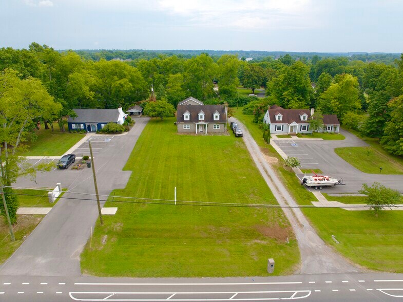 More Photos Of 1189 Nashville Pike, Gallatin Office For Sale
