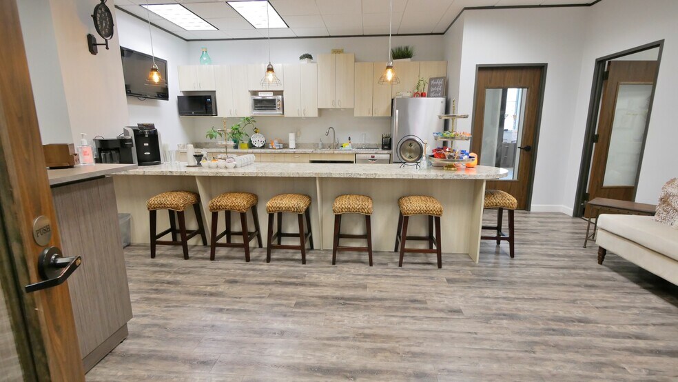 More Photos Of 2717 Commercial Center Blvd, Katy Office For Lease