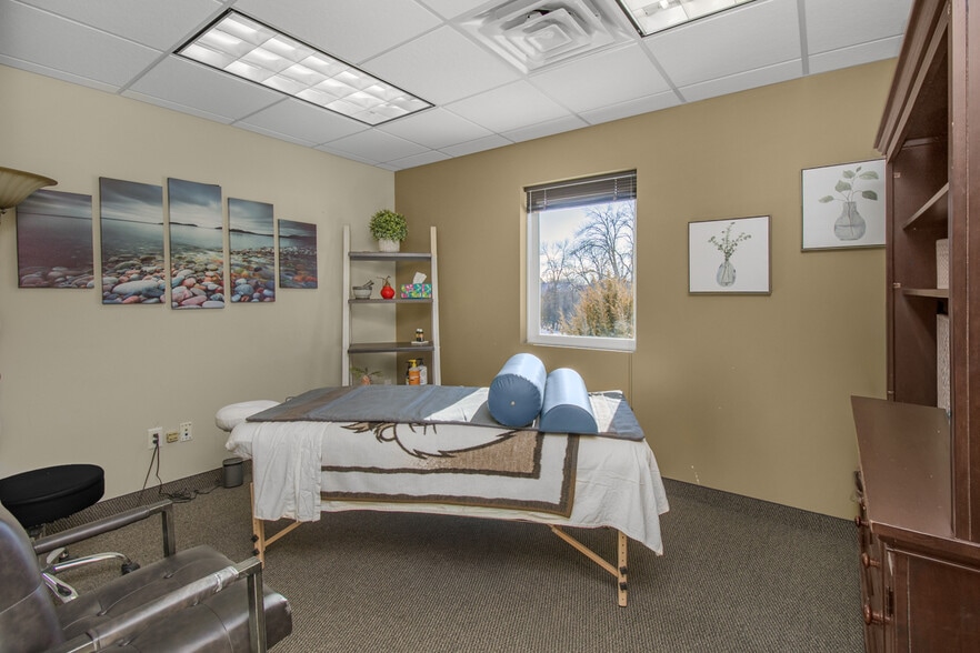 More Photos Of 4641-4671 White Bear Pky, White Bear Lake Office Residential For Sale