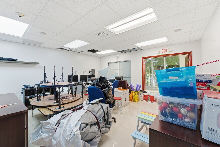 More Photos Of 6545 NW 169th St, Hialeah Medical For Sale