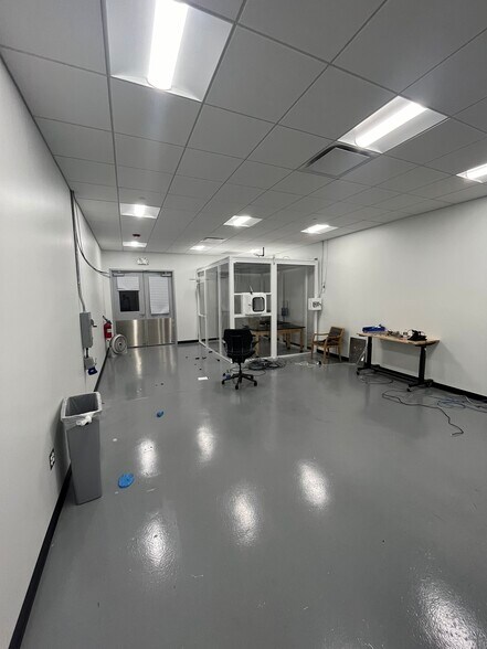 More Photos Of 195 Dupont Dr, Providence Manufacturing For Lease