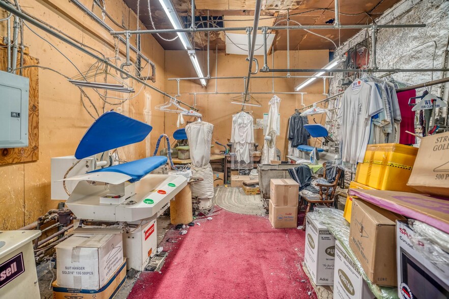 More Photos Of 12 E Wister St, Philadelphia Storefront For Sale