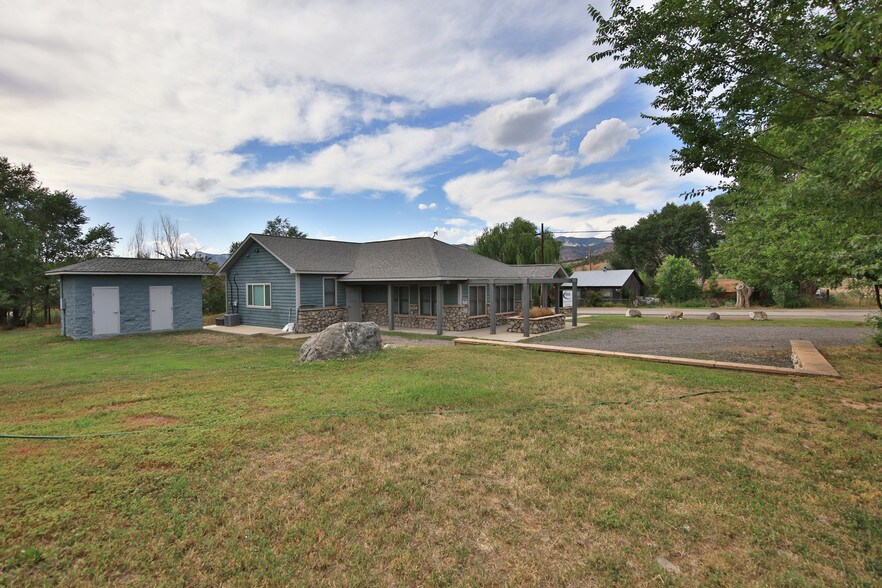 More Photos Of 15739 Pearl Ave, Collbran Light Manufacturing For Sale