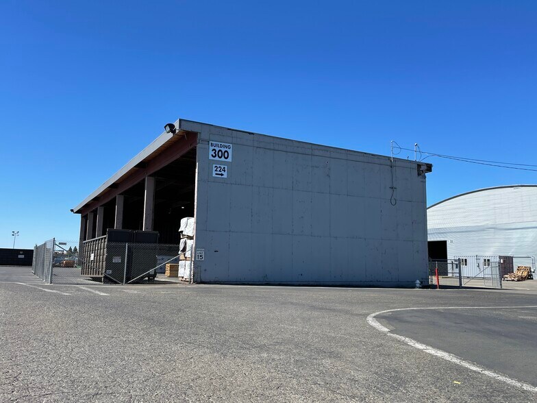 More Photos Of 5900 Pruitt Ave, Windsor Land For Lease