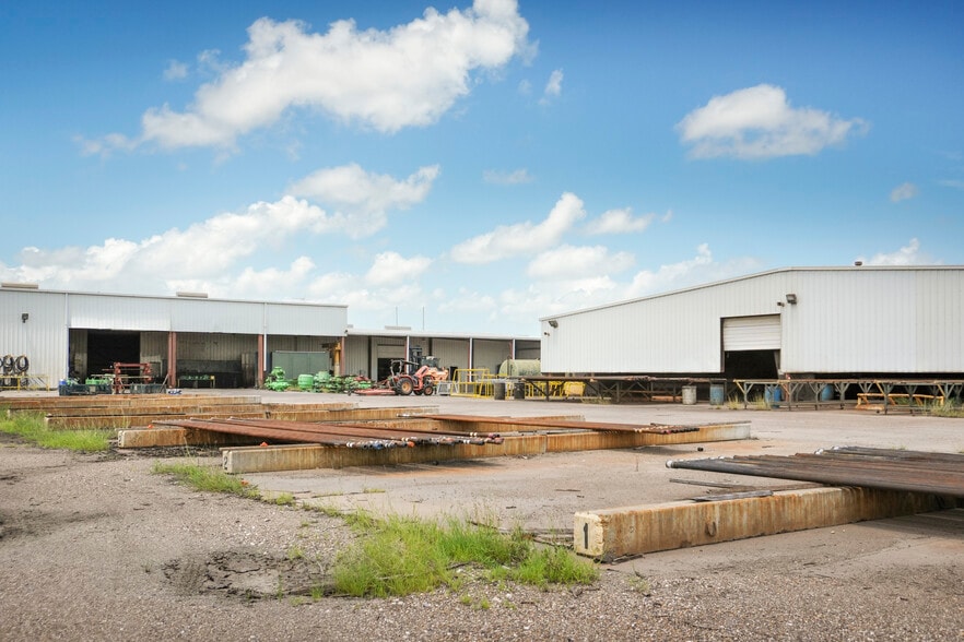 Primary Photo Of 4127 County Road 34, Robstown Warehouse For Sale
