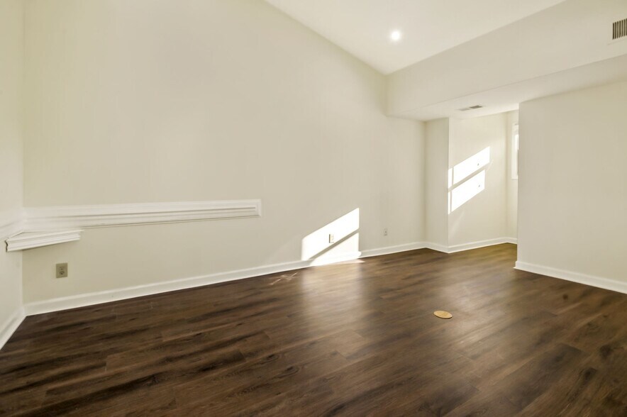 More Photos Of 1142-1148 Walker Rd, Great Falls Medical For Sale
