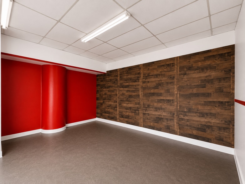 More Photos Of 111-121 N Long Beach Blvd, Compton Storefront For Lease