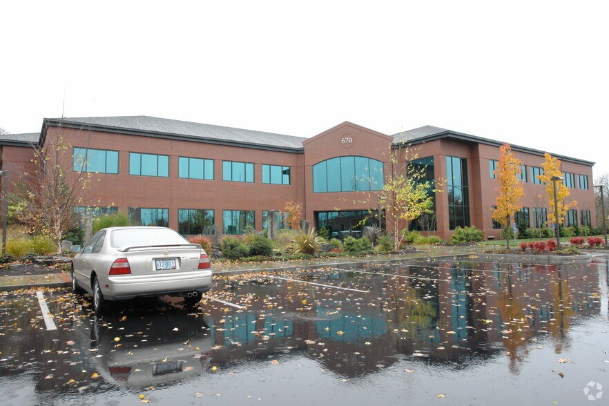 More Photos Of 650-680 Hawthorne Ave SE, Salem Unknown For Lease