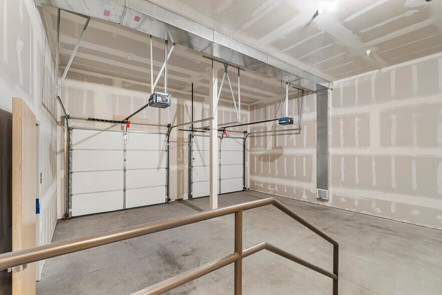 More Photos Of 8382 N Wayne Dr, Hayden Medical For Sale