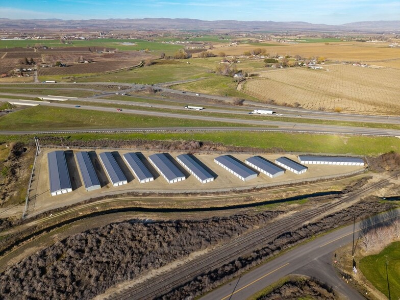 More Photos Of 1223 Bailey Ave, Granger Specialty For Sale